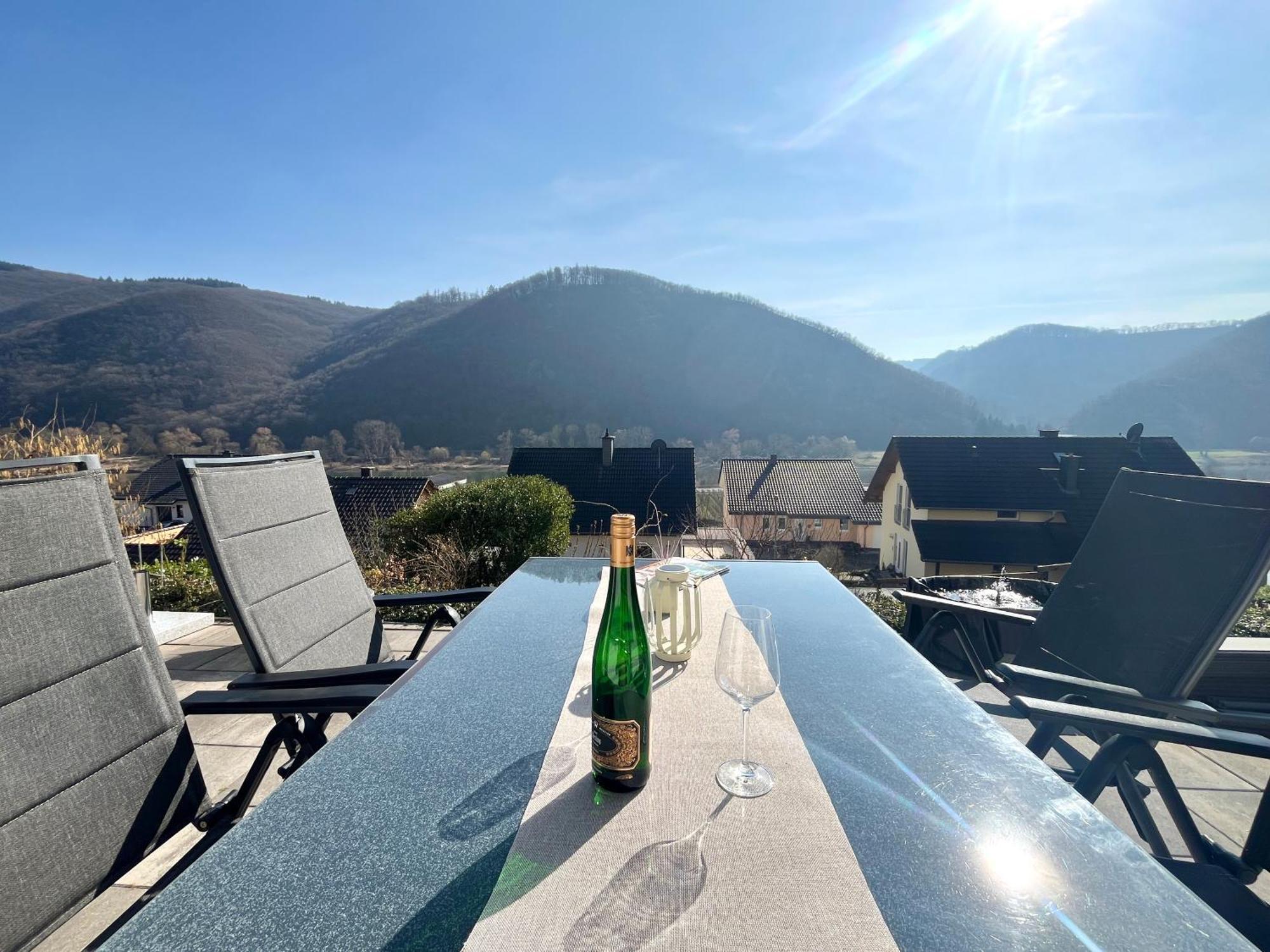 Ferienwohnung Sonnenterrasse, 1-4 Personen, 2 Schlafzimmer, Grosse Terrasse Müden エクステリア 写真