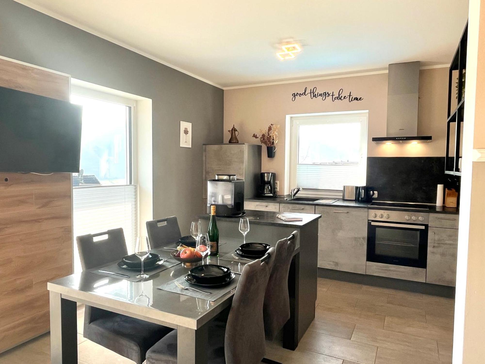 Ferienwohnung Sonnenterrasse, 1-4 Personen, 2 Schlafzimmer, Grosse Terrasse Müden エクステリア 写真